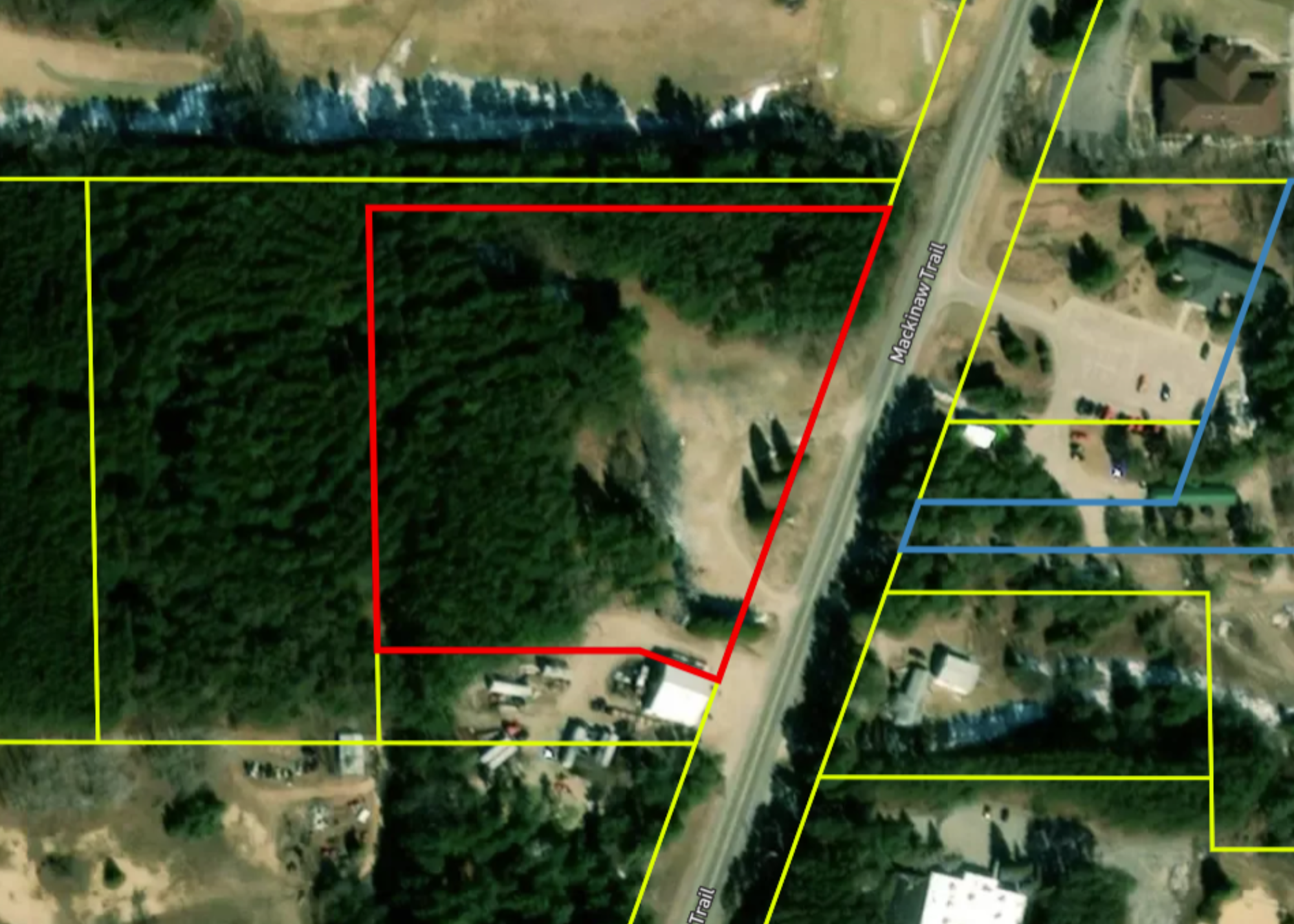 8072 S Mackinaw Trl, Cadillac, MI for Sale