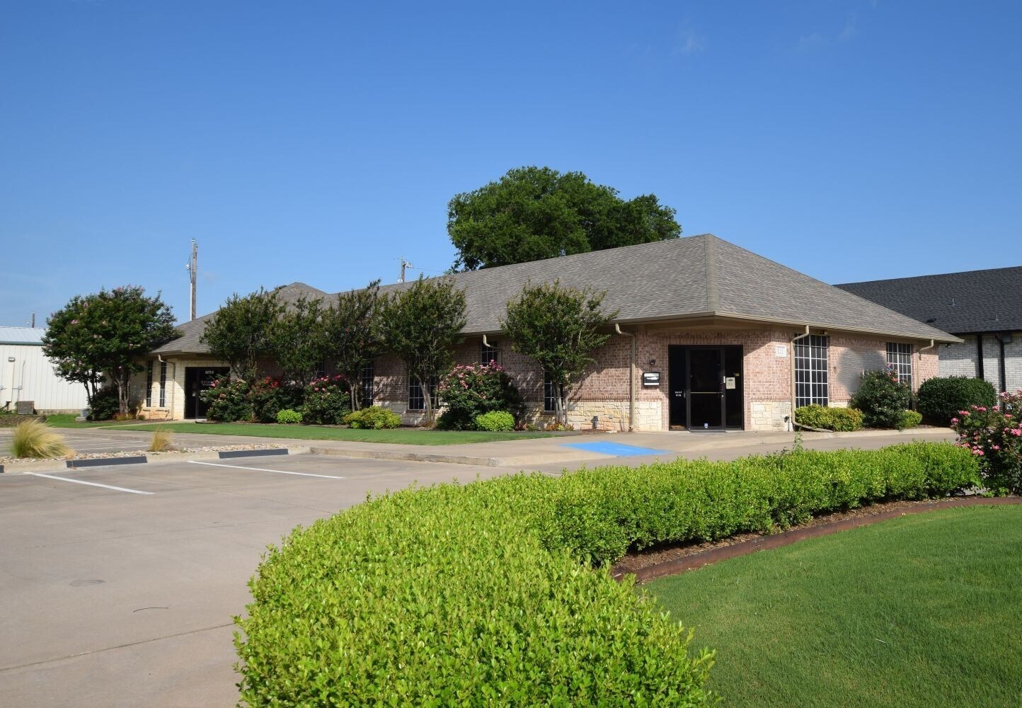 121 NW Newton Dr, Burleson, TX for Sale