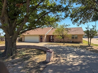 Enid, OK Commercial - 1115 N Cleveland St