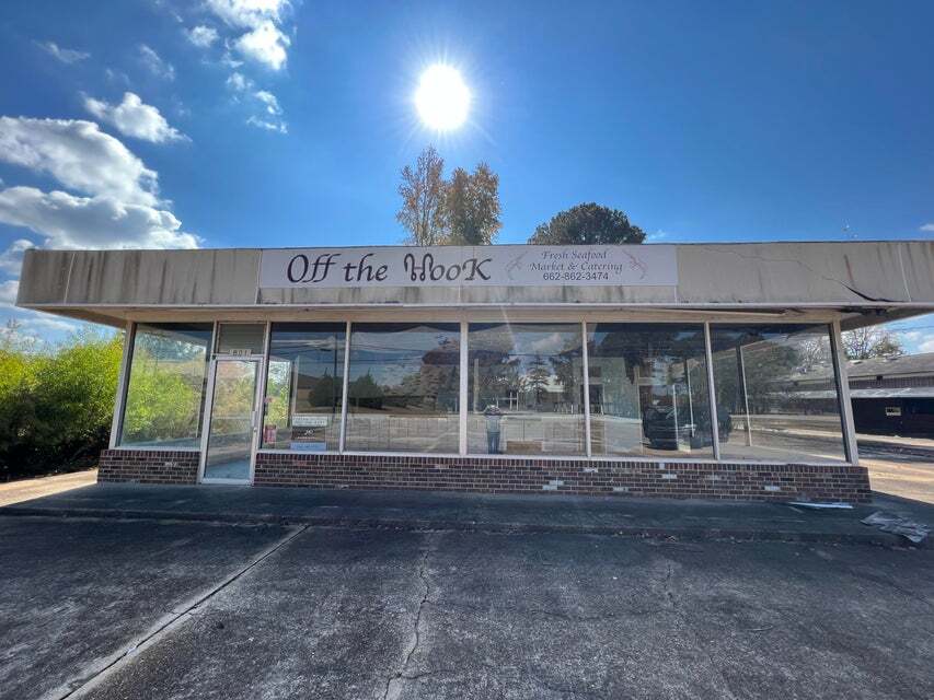 801 W Main St, Fulton, MS for Sale