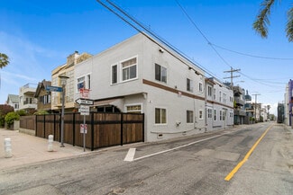 12- 12 1/2 25th Ave- 8 Units