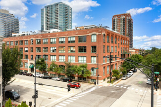 Chicago, IL Apartments - 1727 S Indiana Ave