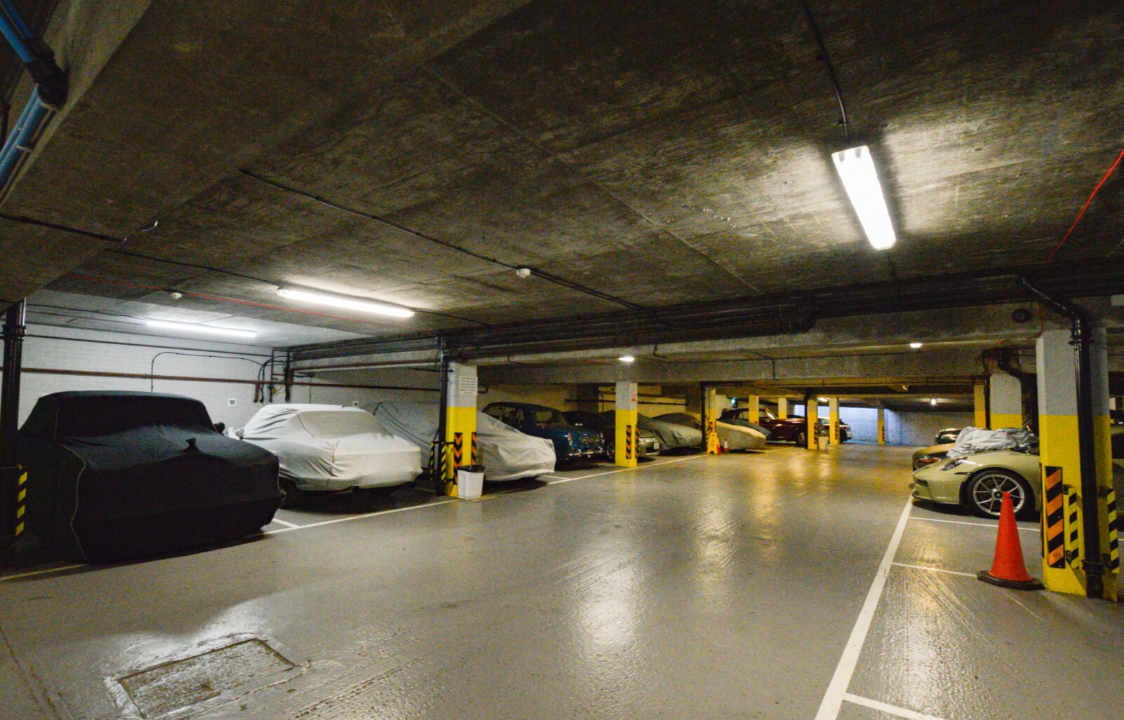 Renfrew Rd, London, LND for Sale