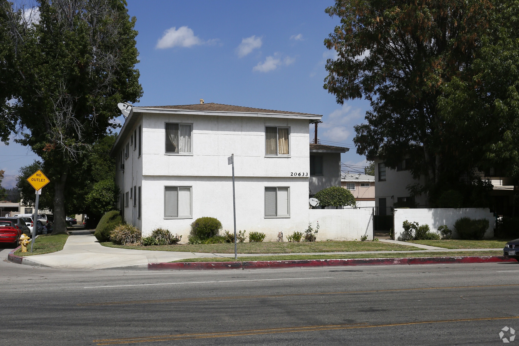 20618 Hartland St, Winnetka, CA for Sale