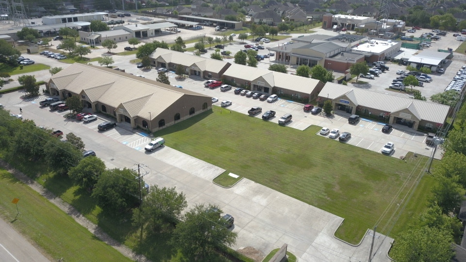 1311 W Parkwood Ave, Friendswood, TX for Rent