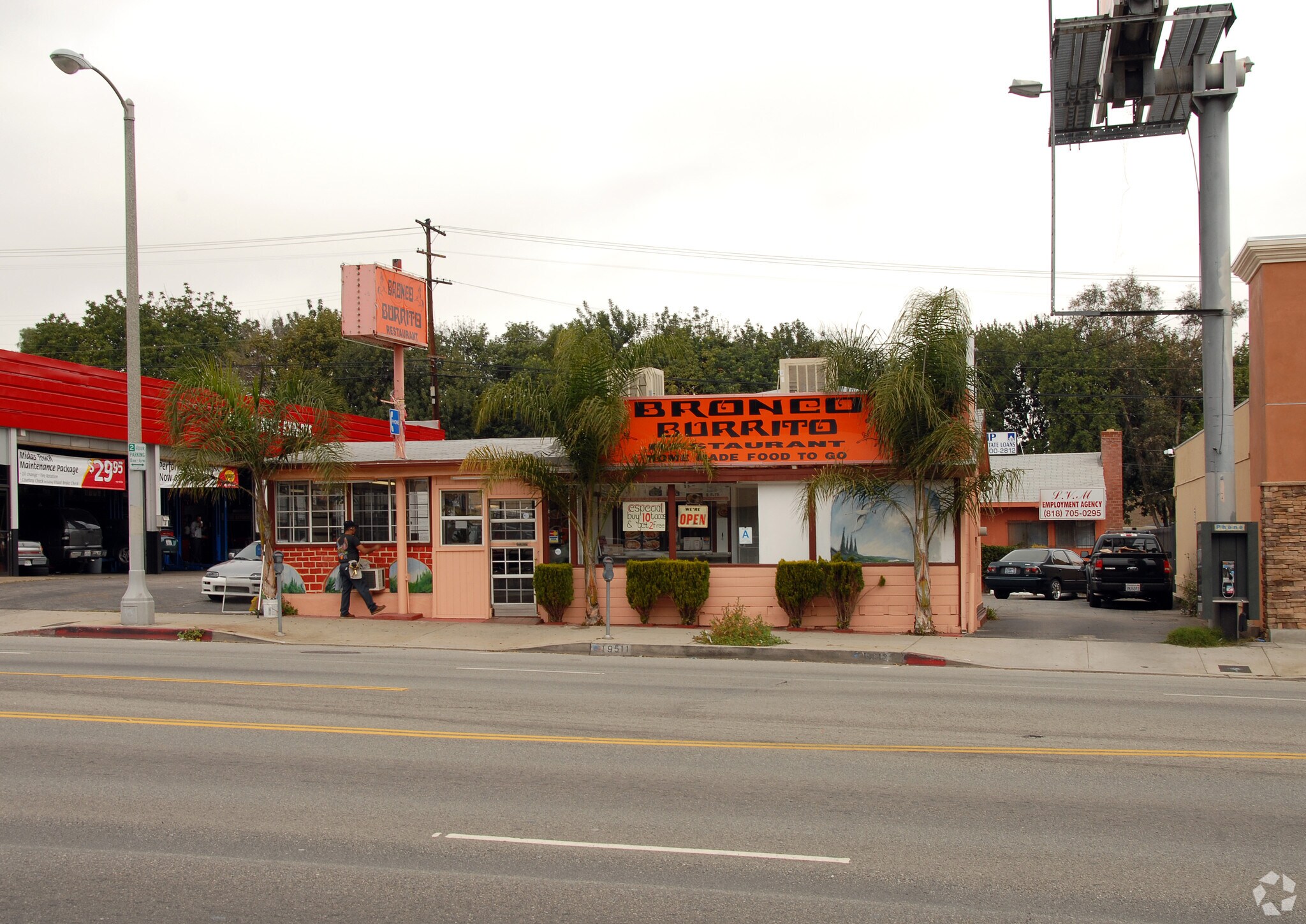 19511-19513 Ventura Blvd, Tarzana, CA for Rent