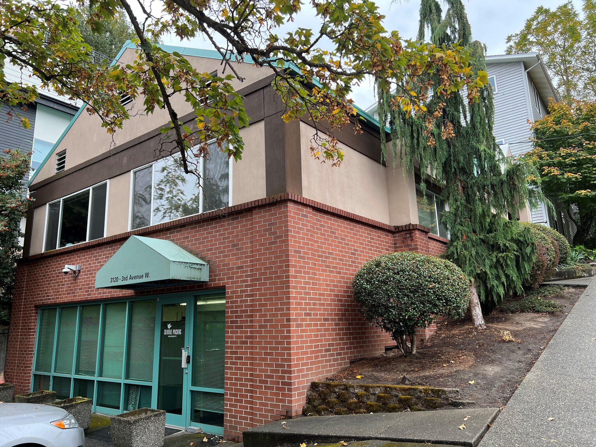 3120 3rd Ave W, Seattle, WA for Sale