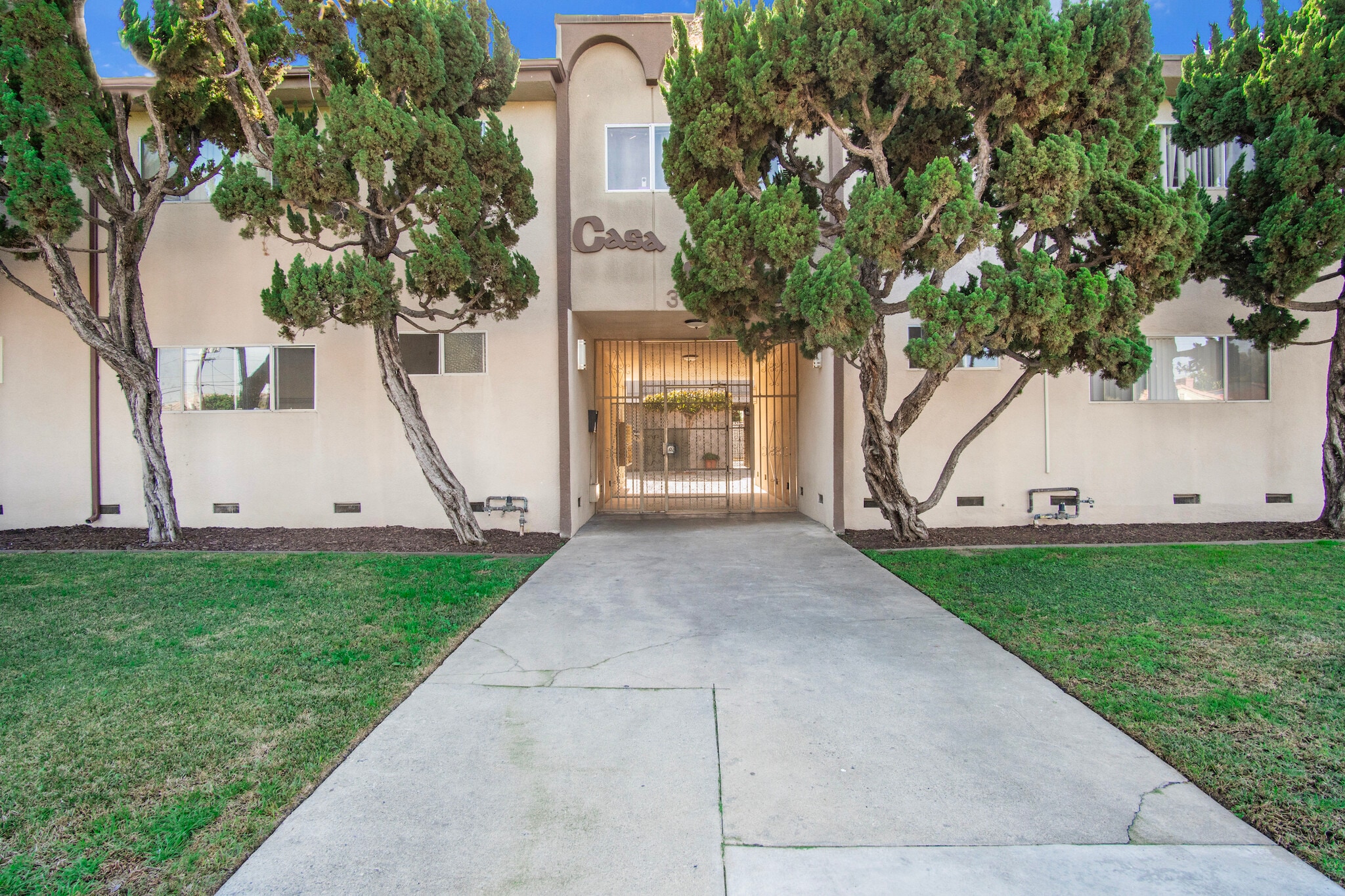 3650 E 52nd St, Maywood, CA for Sale