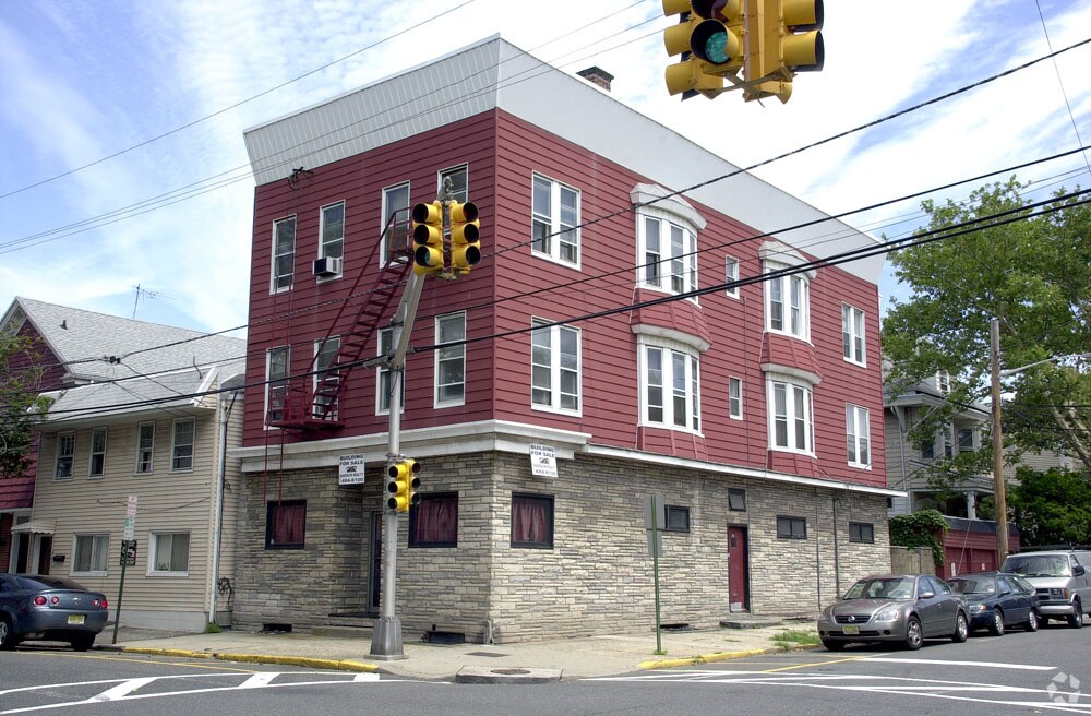 101 N 3rd St, East Newark, NJ for Rent