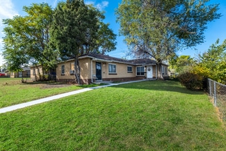 Denver, CO Apartments - 3255 Pontiac St