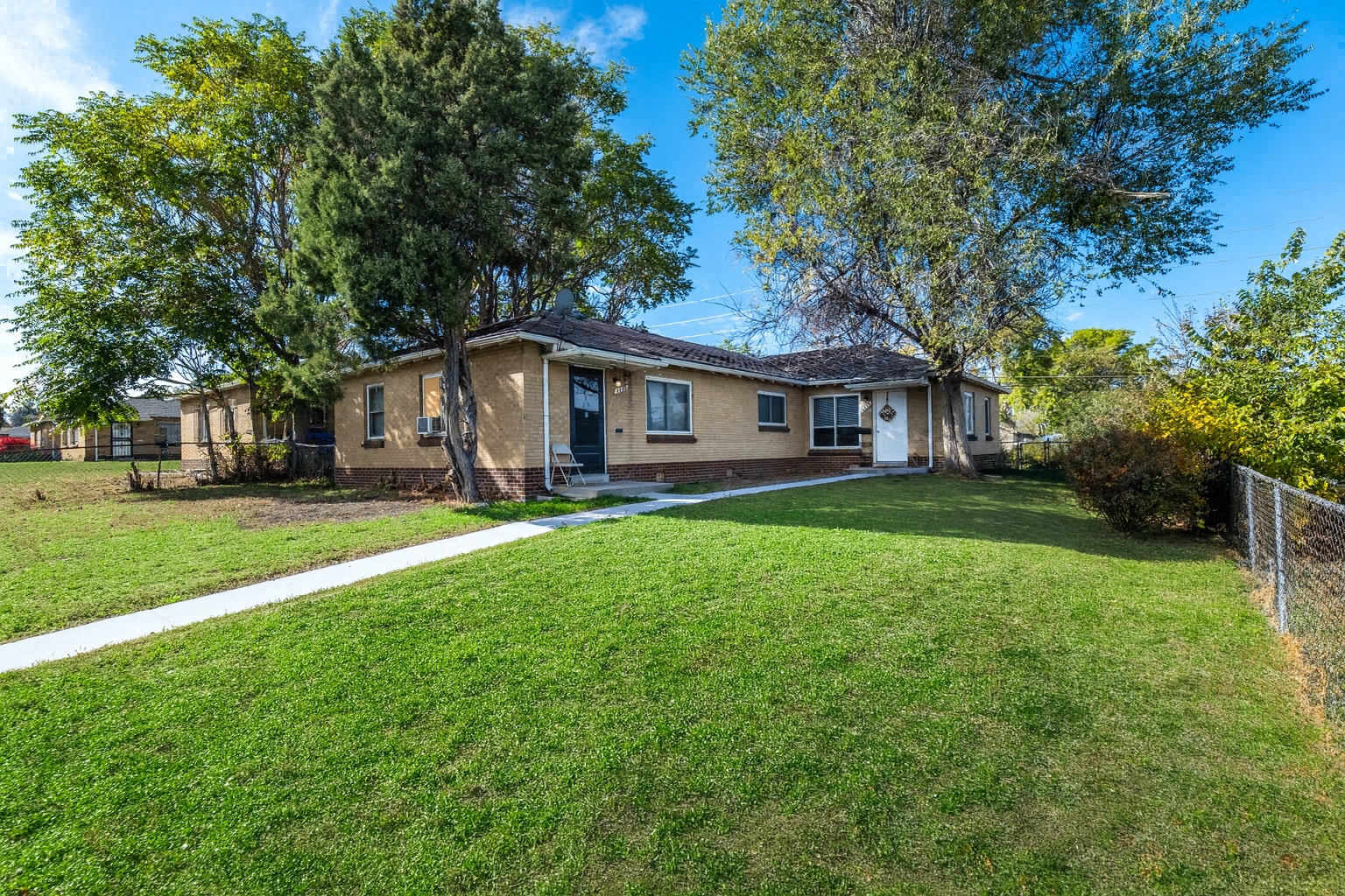 3255 Pontiac St, Denver, CO for Sale