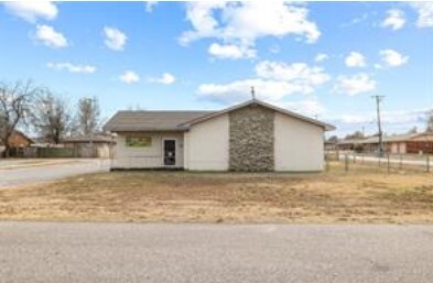 1419 W London St, El Reno, OK for Sale