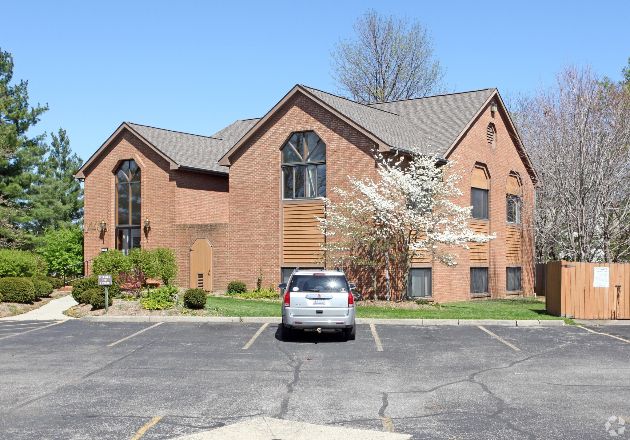 1445 Worthington Woods Blvd Worthington, OH 43085 Office Property for