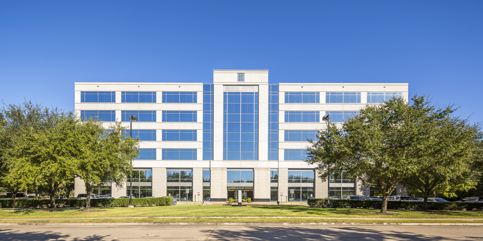 77 Sugar Creek Center Blvd, Sugar Land, TX for Rent