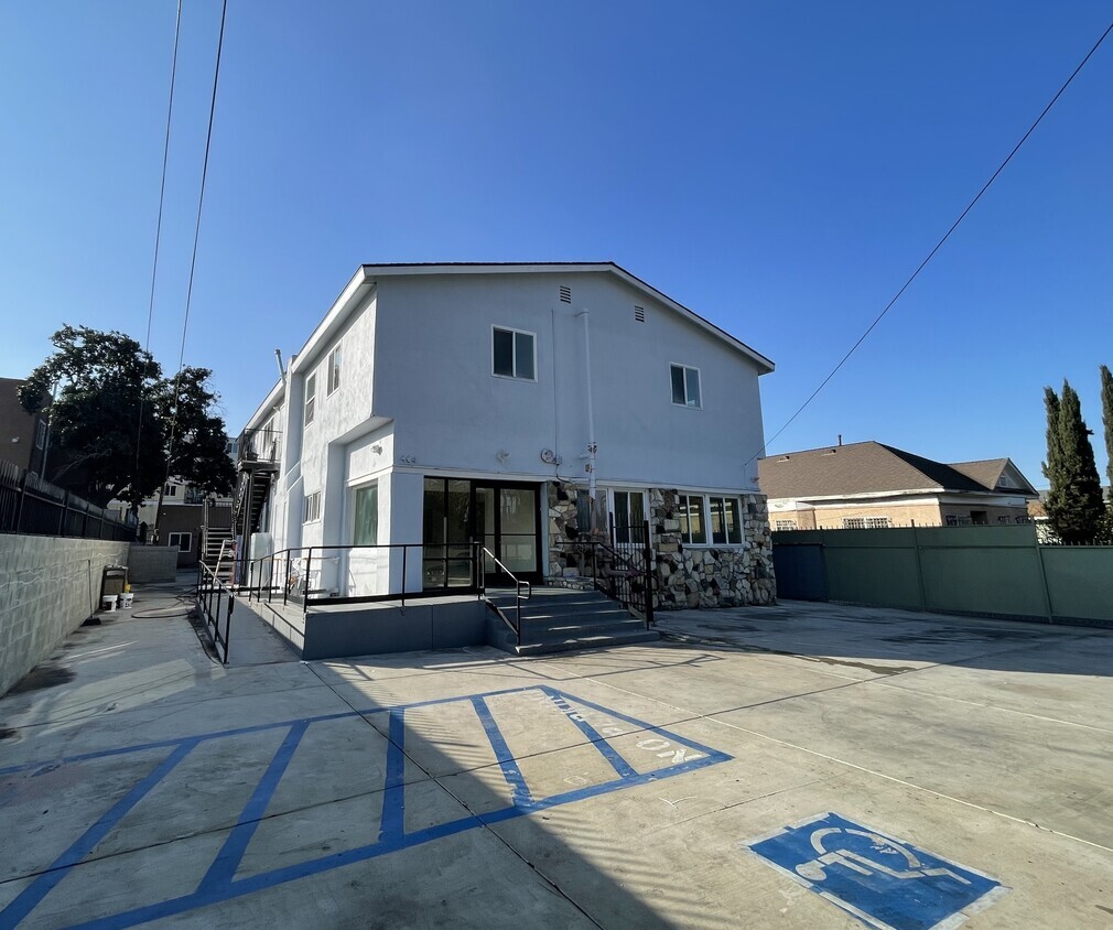 444 E 51st St, Los Angeles, CA for Rent