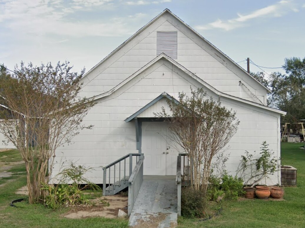 710 8th St, Palacios, TX for Sale