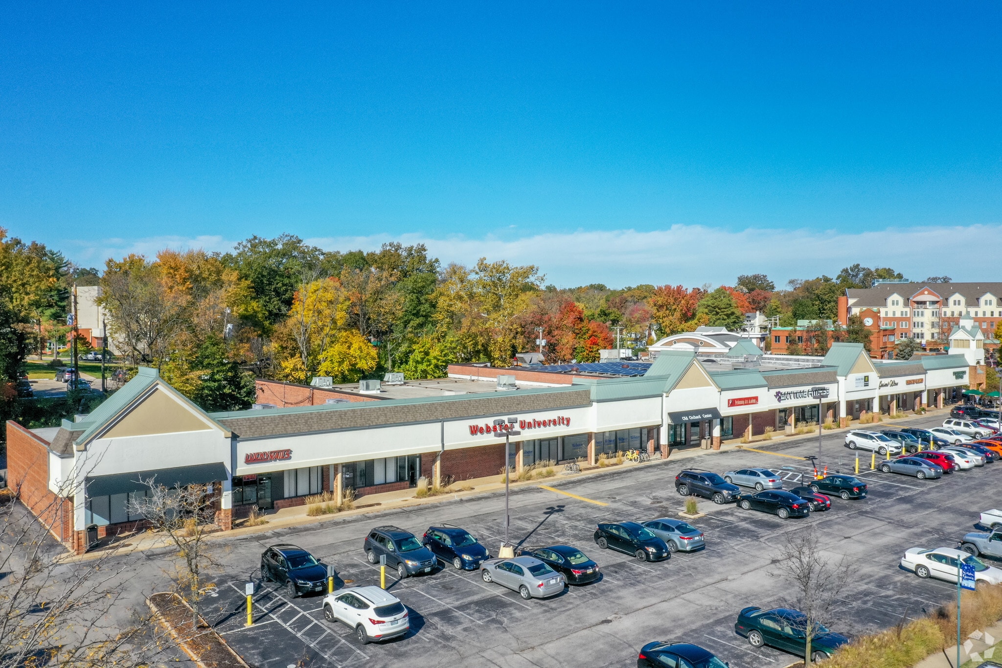 600 E Lockwood Ave, Webster Groves, MO for Rent