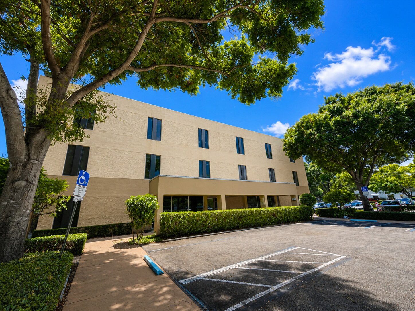 900 NW 13th St, Boca Raton, FL for Rent