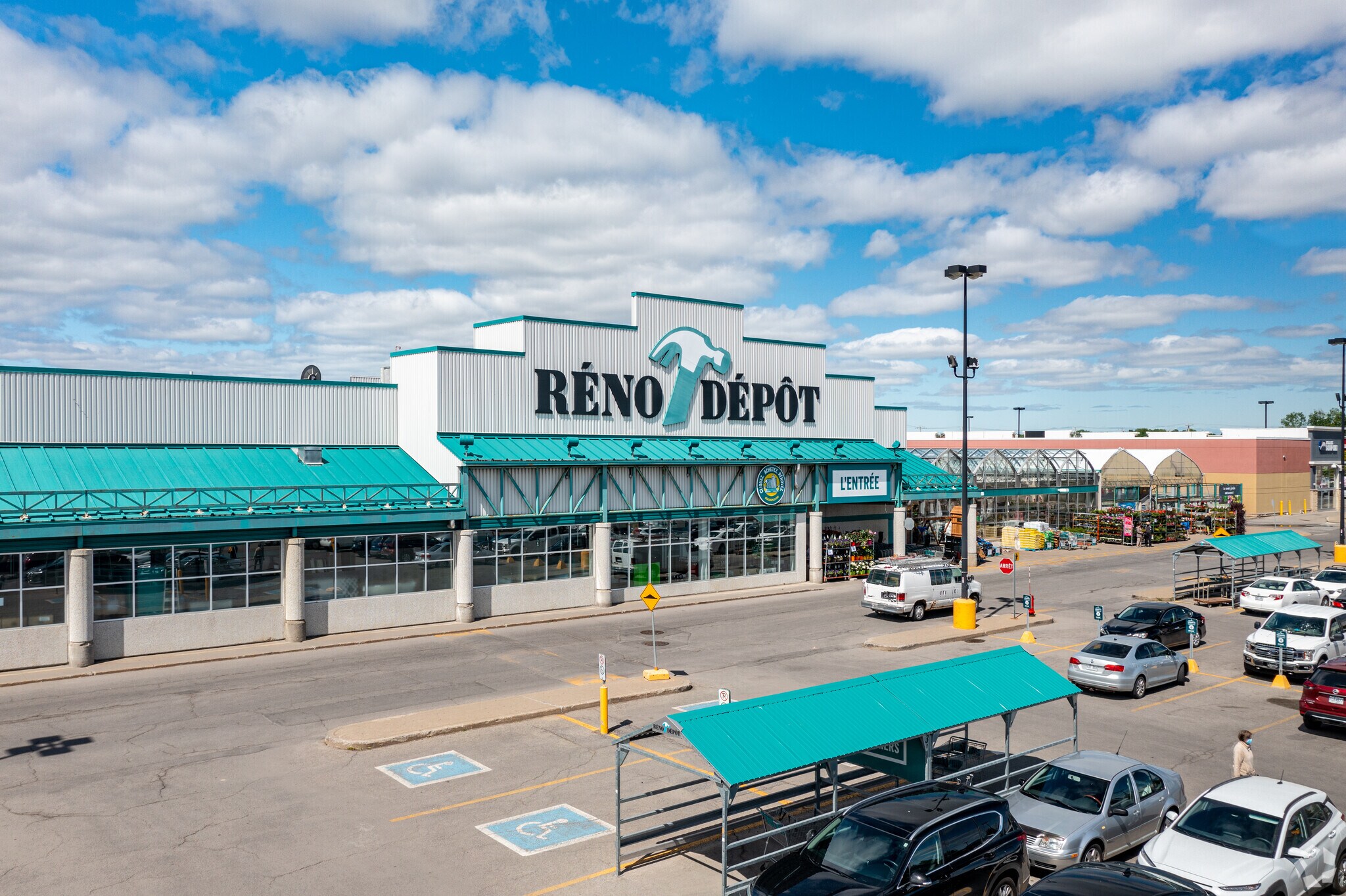 800 Aut Chomedey (A-13) Desste O, Laval, QC for Rent