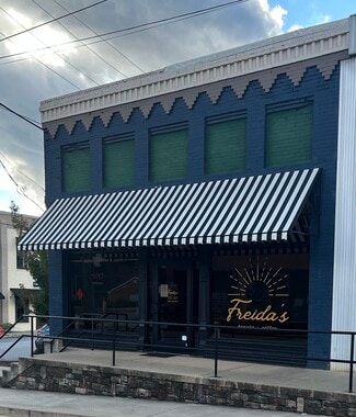 Hartwell, GA Storefront - 50 S Forest Ave