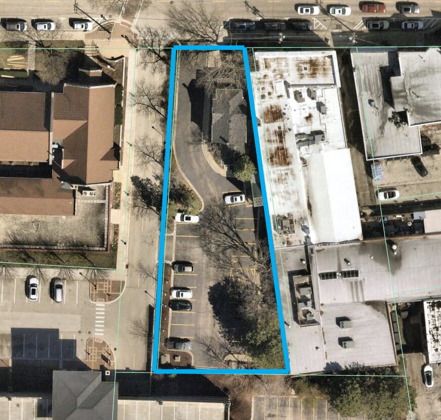 121 W Church St, Libertyville, IL for Sale