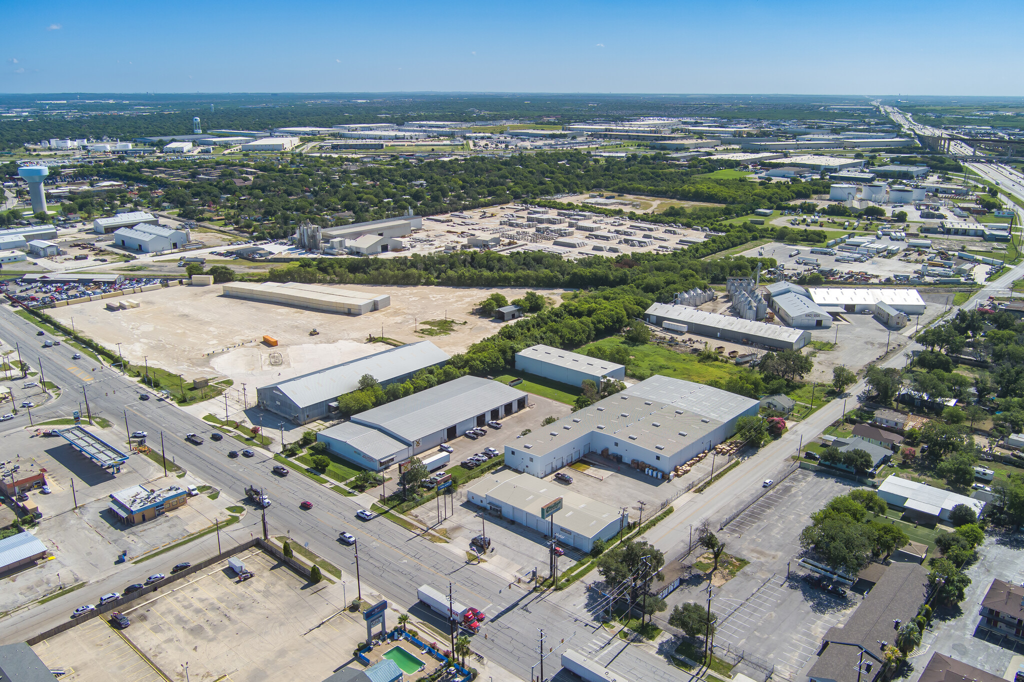 204 N WW White Rd, San Antonio, TX for Rent