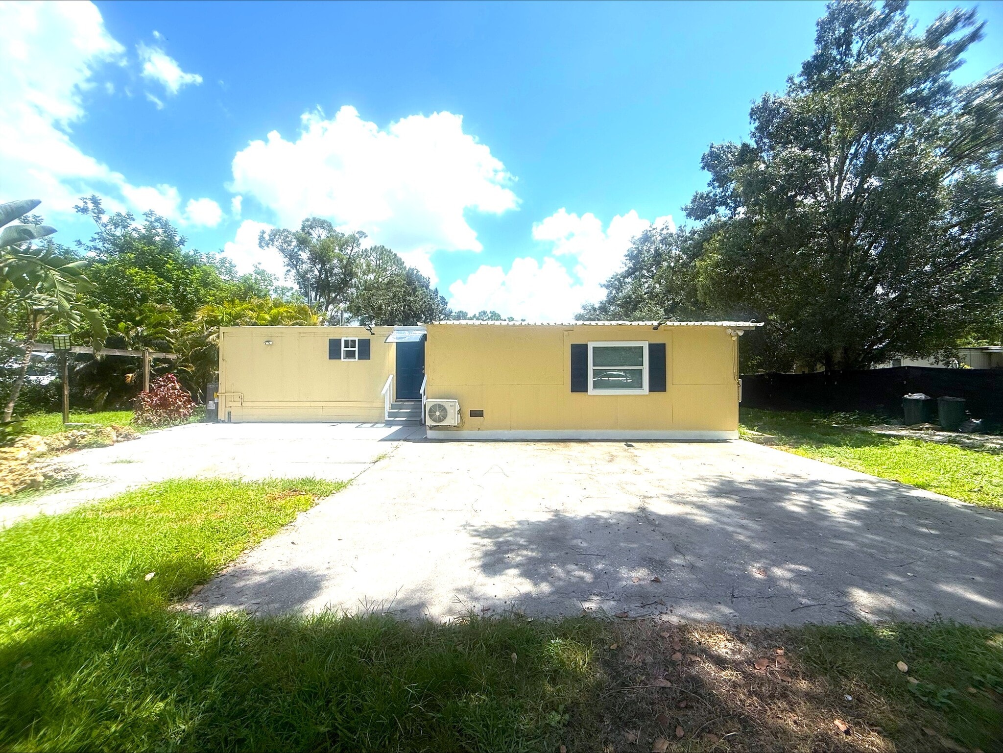8239 Suncoast Dr, North Fort Myers, FL for Sale