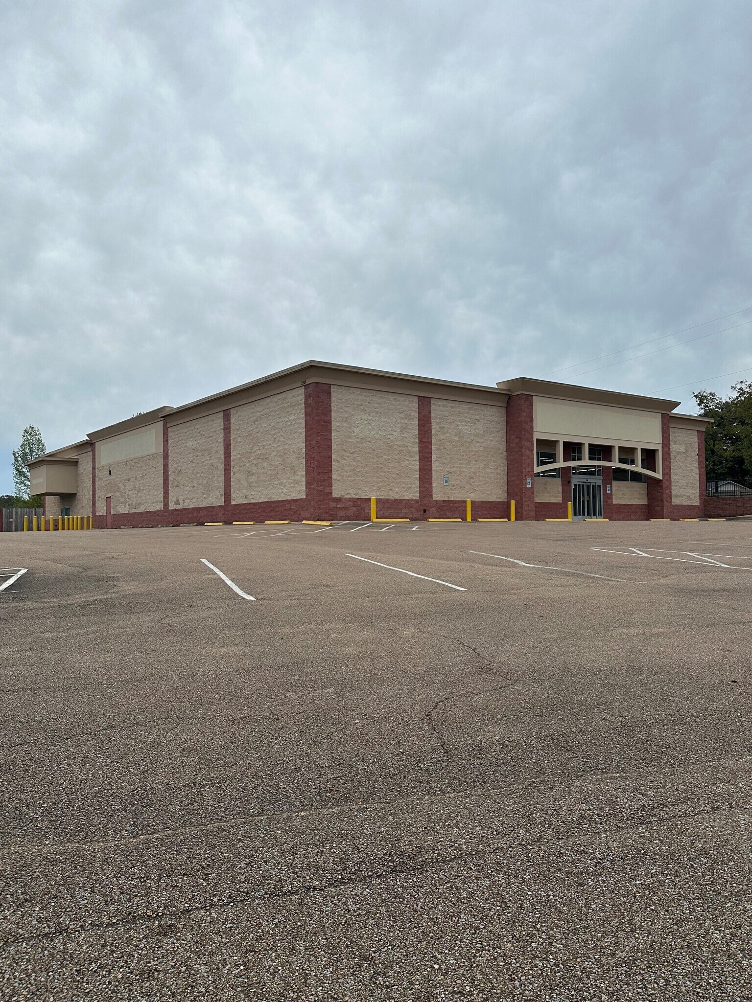 3201 Highway 80 E, Pearl, MS for Rent