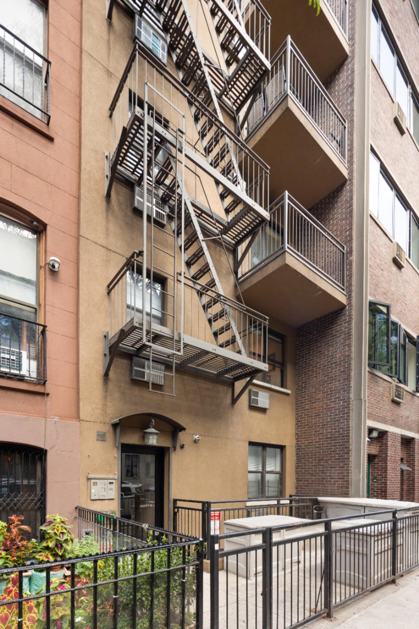 447 W 47th St, New York, NY for Sale