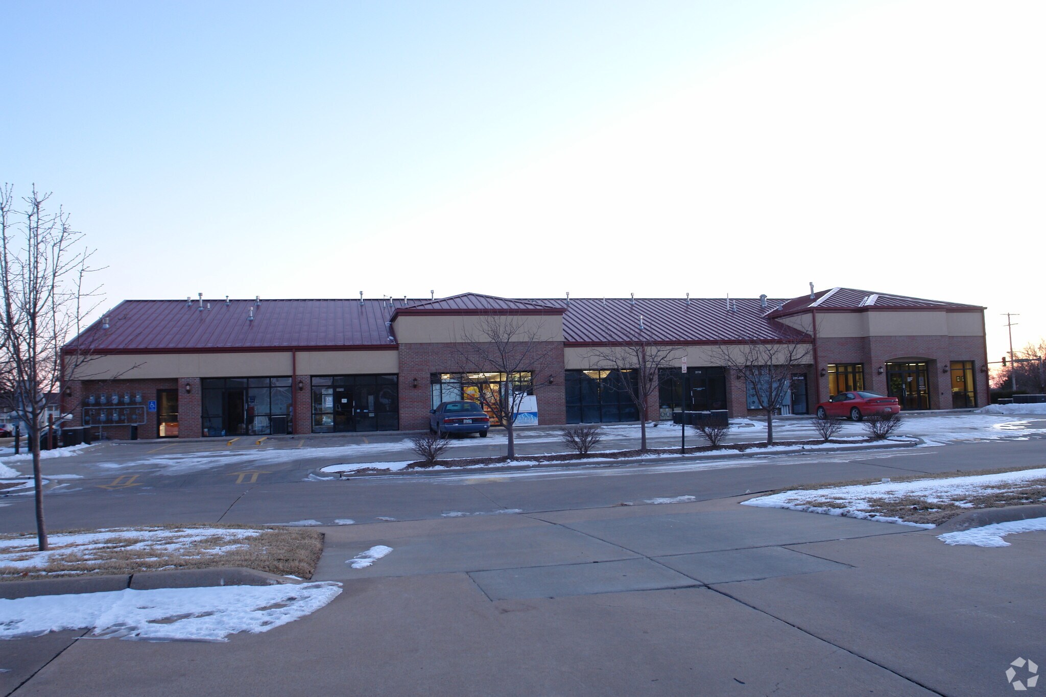 2101-2114 E Crawford St, Salina, KS for Rent