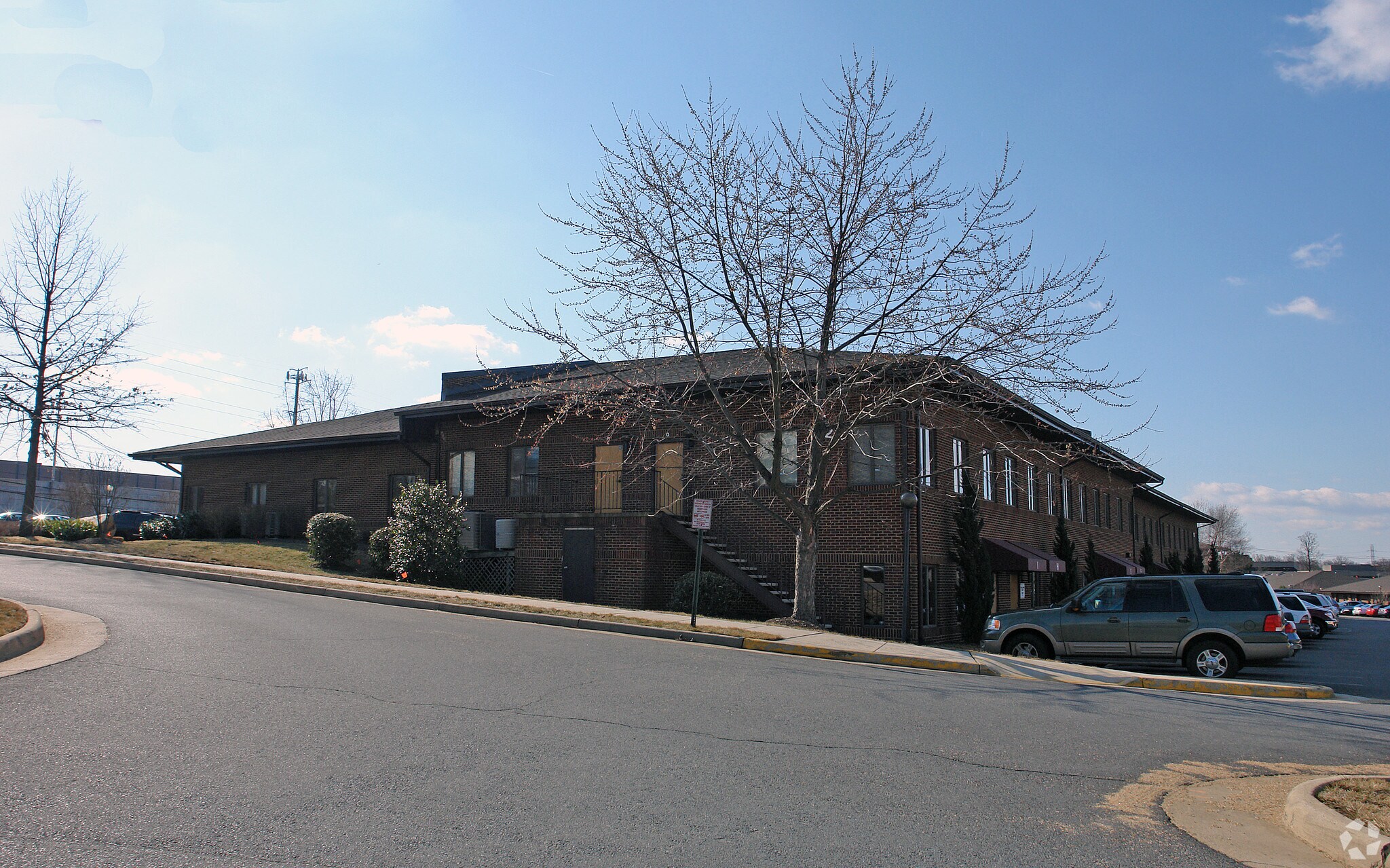 112 Elden St, Herndon, VA for Sale