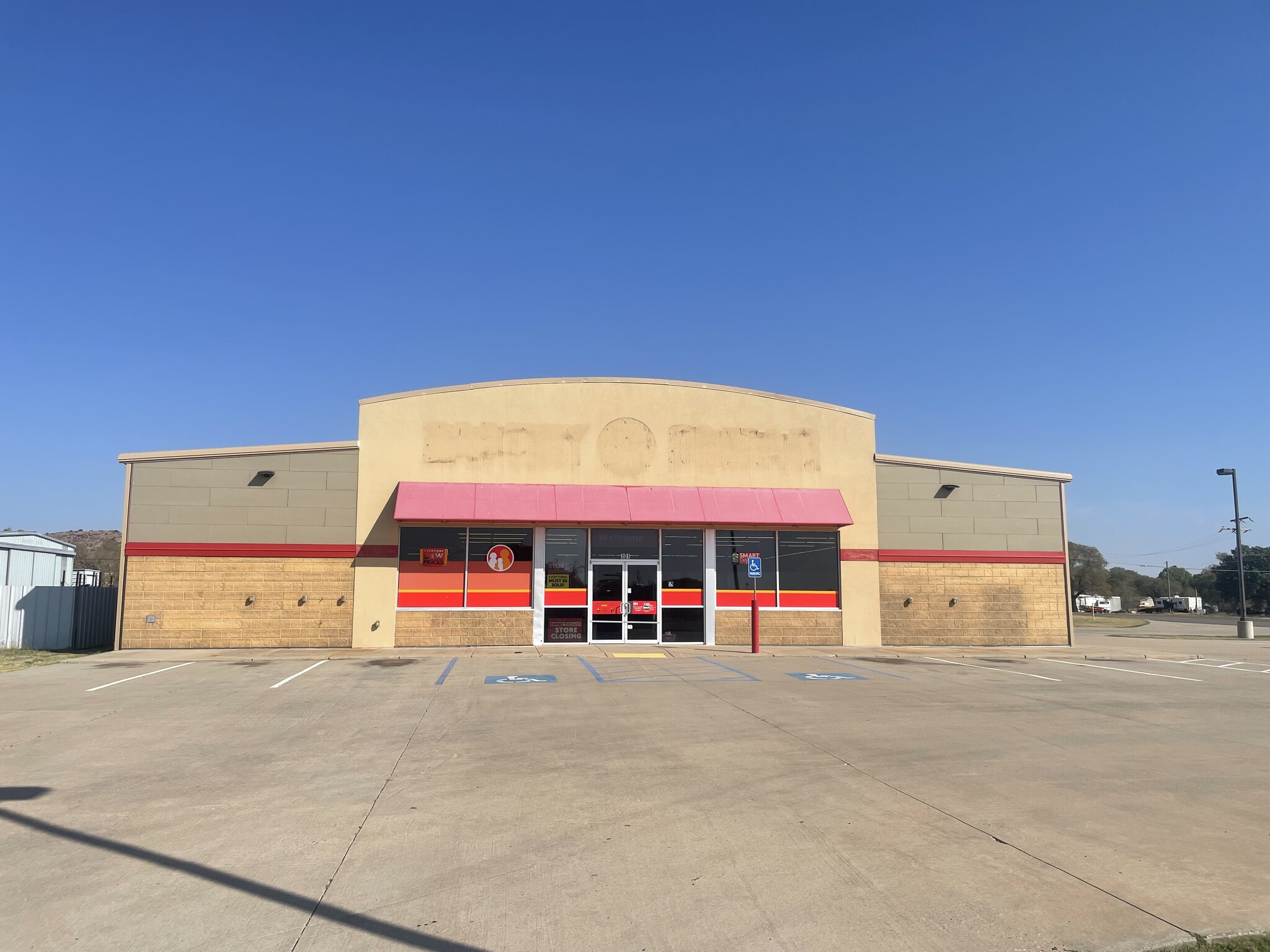 101 E 1st St, Granite, OK for Rent