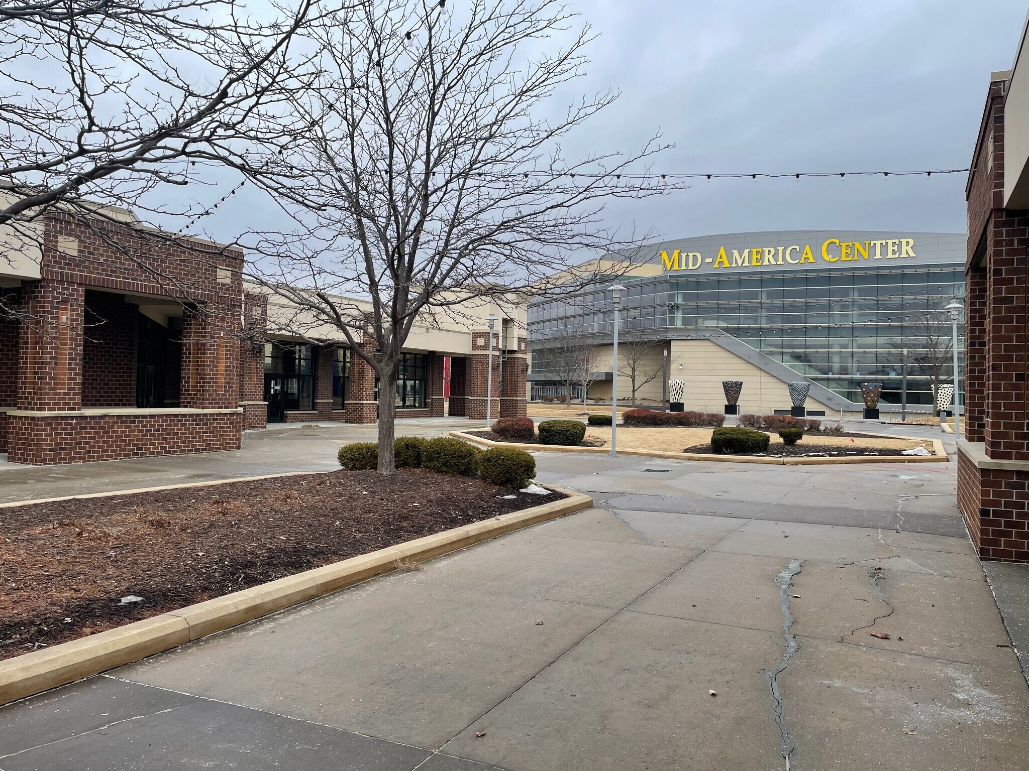 20-40 Arena Center, Council Bluffs, IA for Rent
