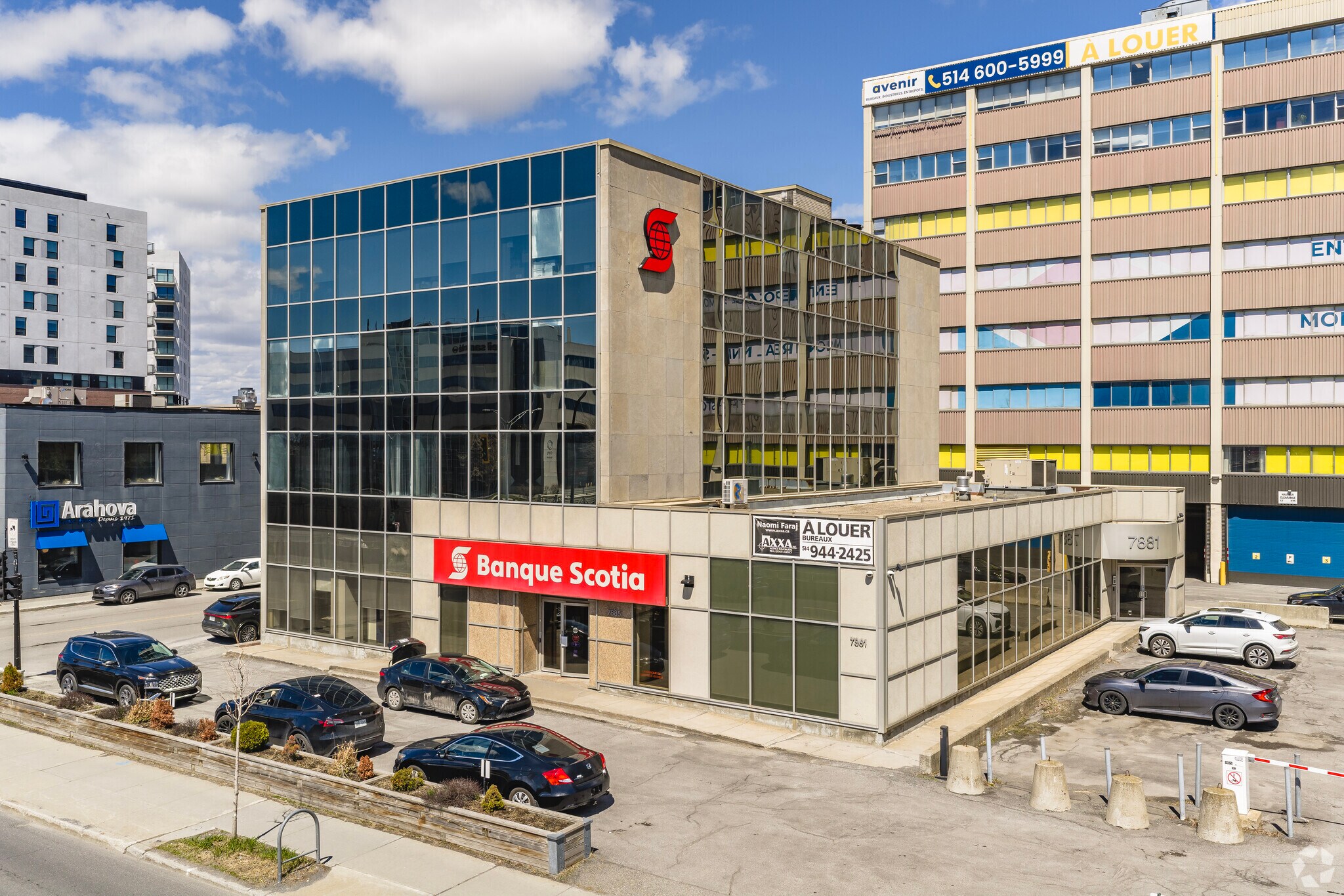 7881 Boul Décarie, Montréal, QC for Rent