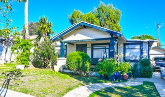 Long Beach, CA Apartments - 1710 Freeman Ave