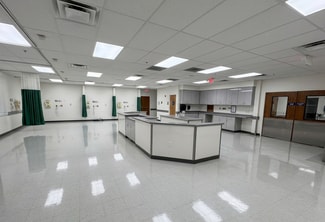 Lancaster, CA Office/Medical - 1753 W Avenue J