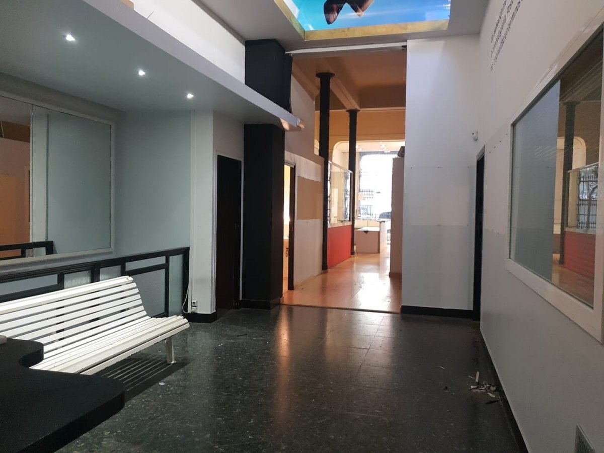Carrer De Girona, Barcelona, BAR for Rent