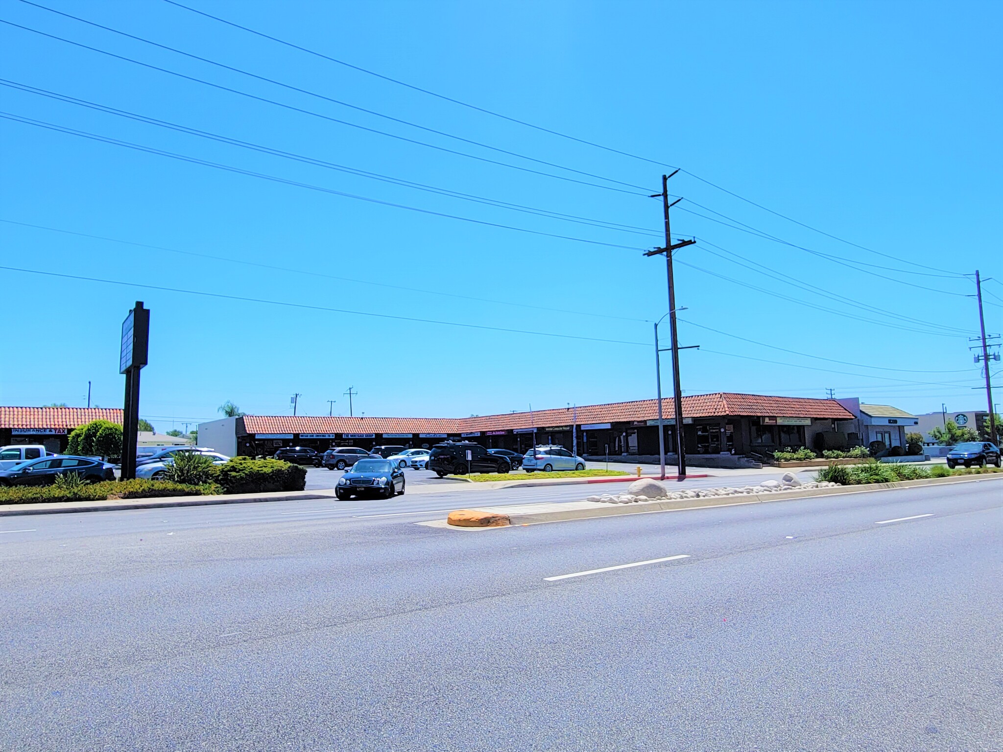 930-950 N Grand Ave, Covina, CA for Rent