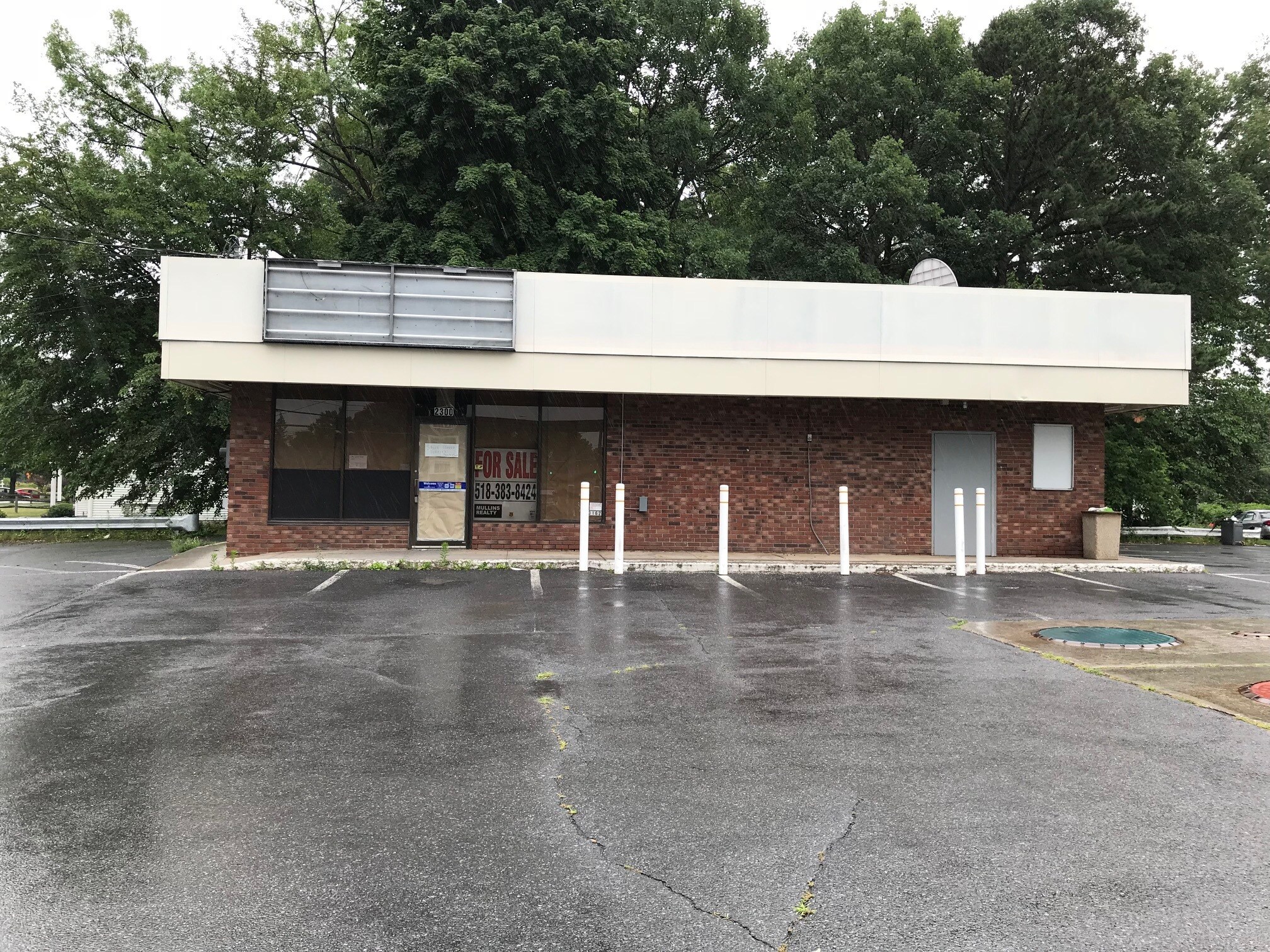 2300 Curry Rd Schenectady, NY 12303 Retail Property for Sale on