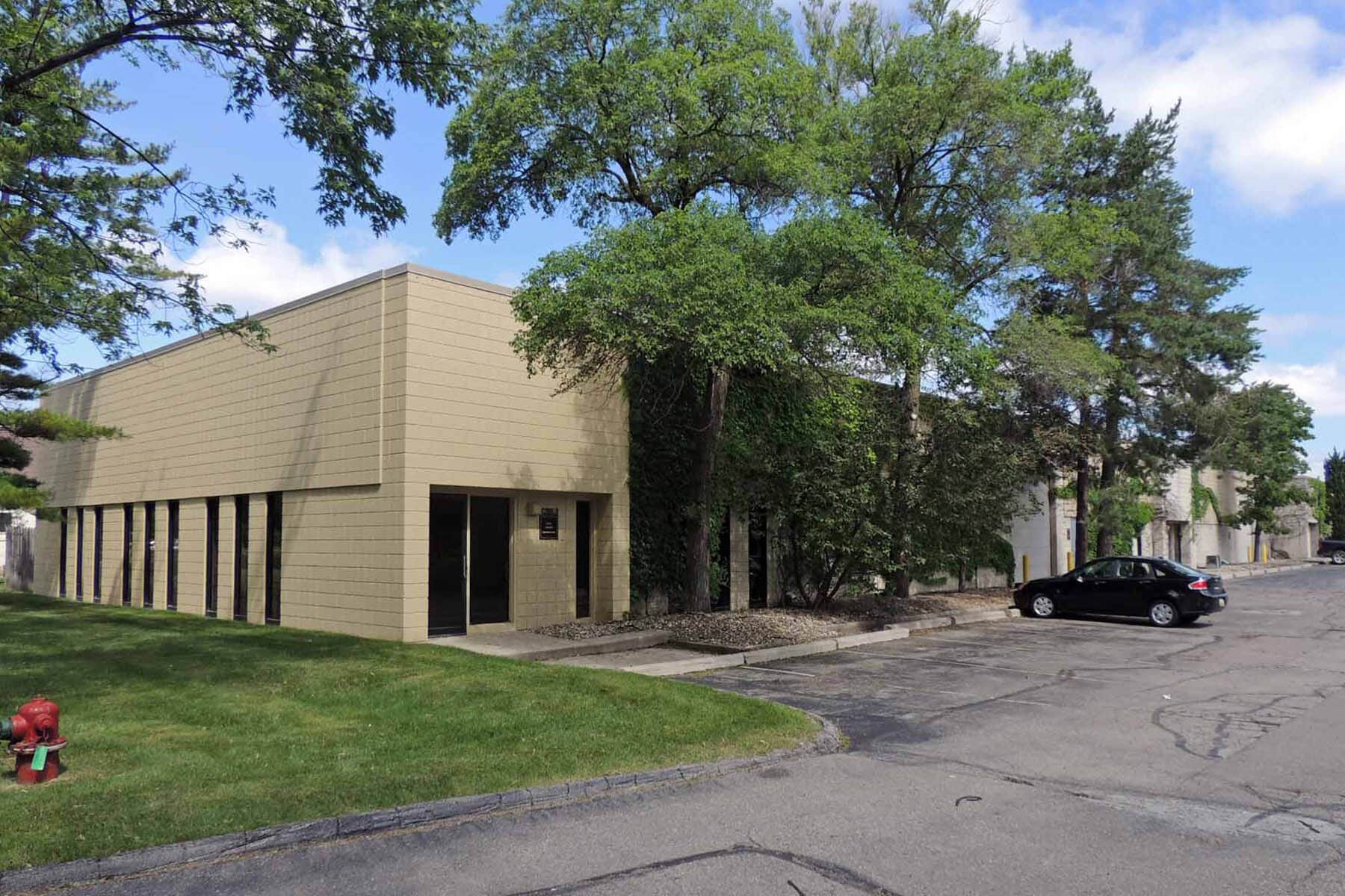 395-407 Elmwood Dr, Troy, MI for Rent