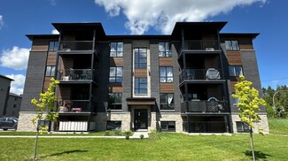 Sainte-agathe-des-monts, QC Apartments - 74 Rue Saint-Jacques