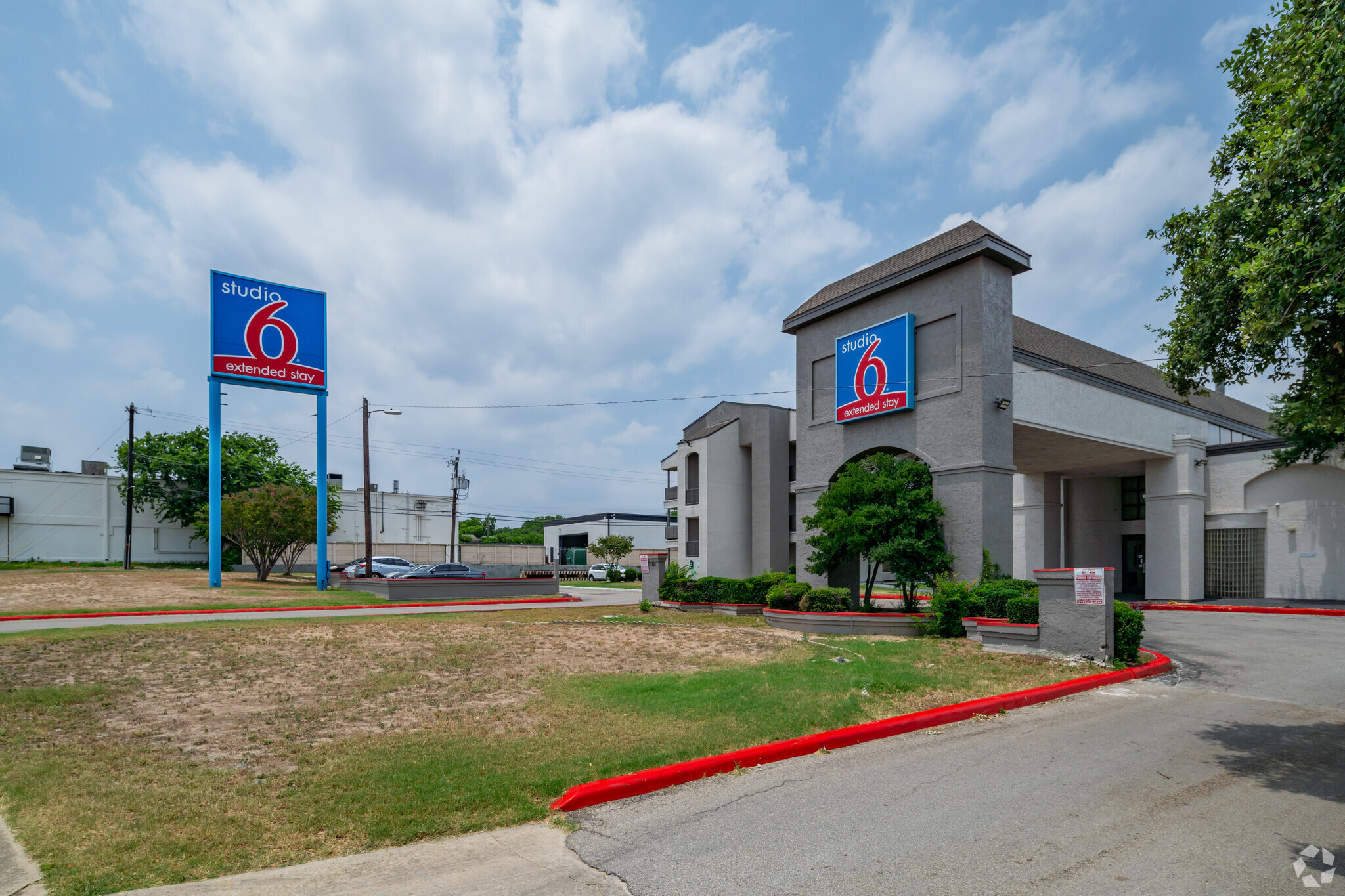 11221 San Pedro Ave, San Antonio, TX for Sale