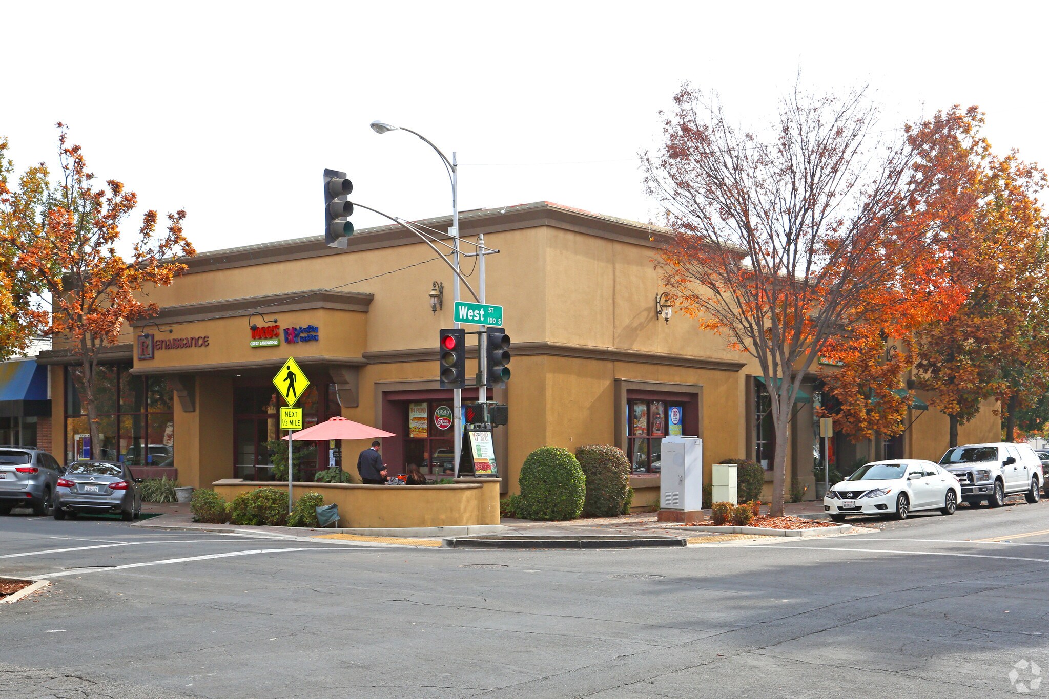 421423 W Main St Visalia, CA 93291 Retail Property for Lease on