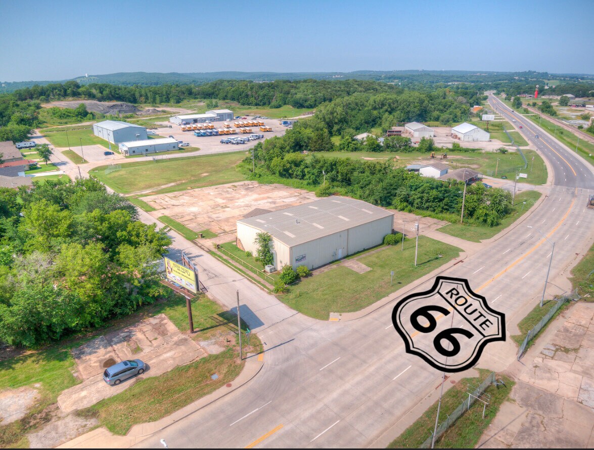 702 W Dewey Ave Sapulpa, OK 74066 Industrial Property for Lease on