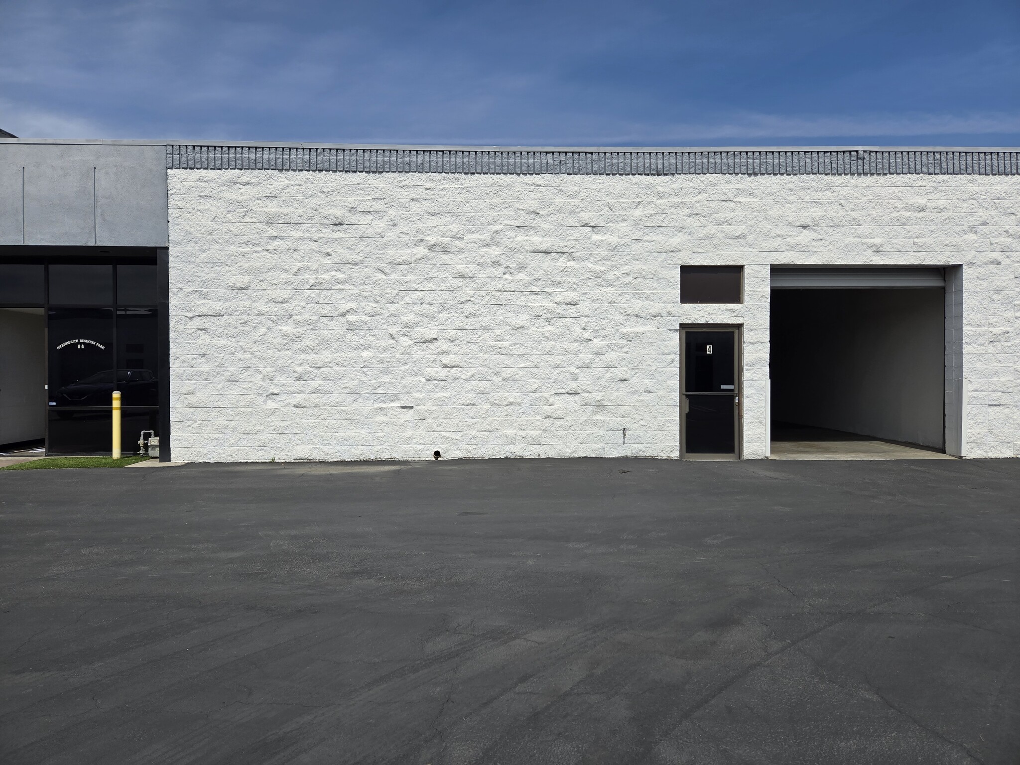 9555 Owensmouth Ave, Chatsworth, CA for Rent