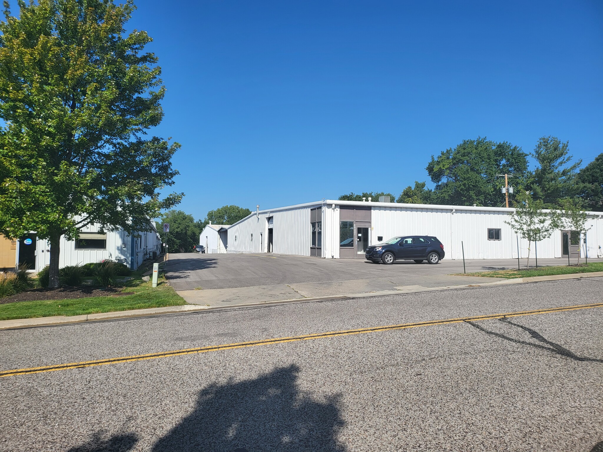 8900 Rosehill Rd, Lenexa, KS for Rent