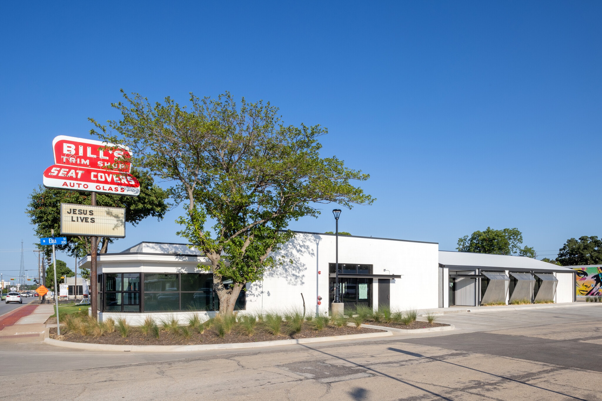 211 N Elm St, Arlington, TX for Rent