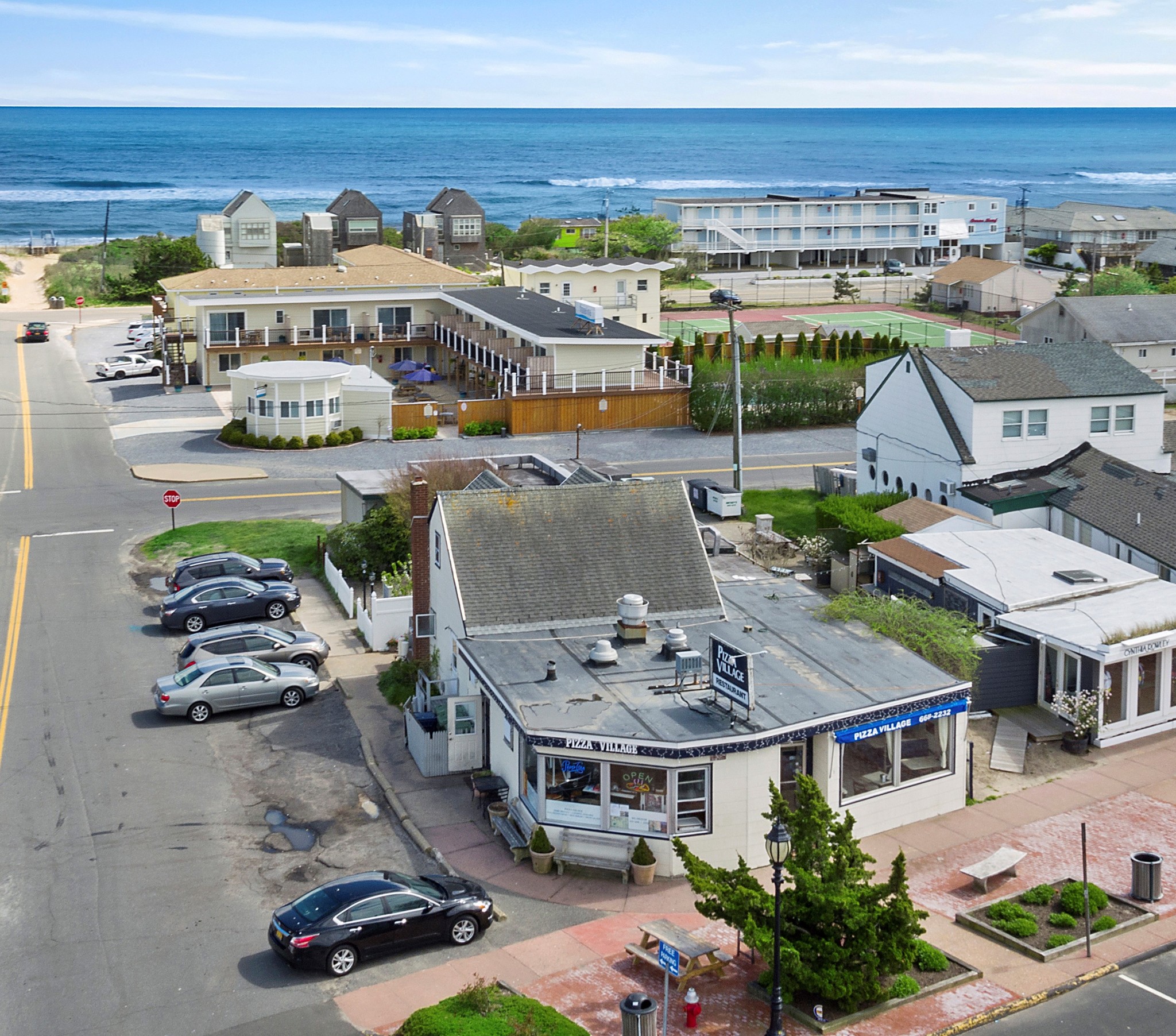 15 S Embassy St, Montauk, NY for Sale