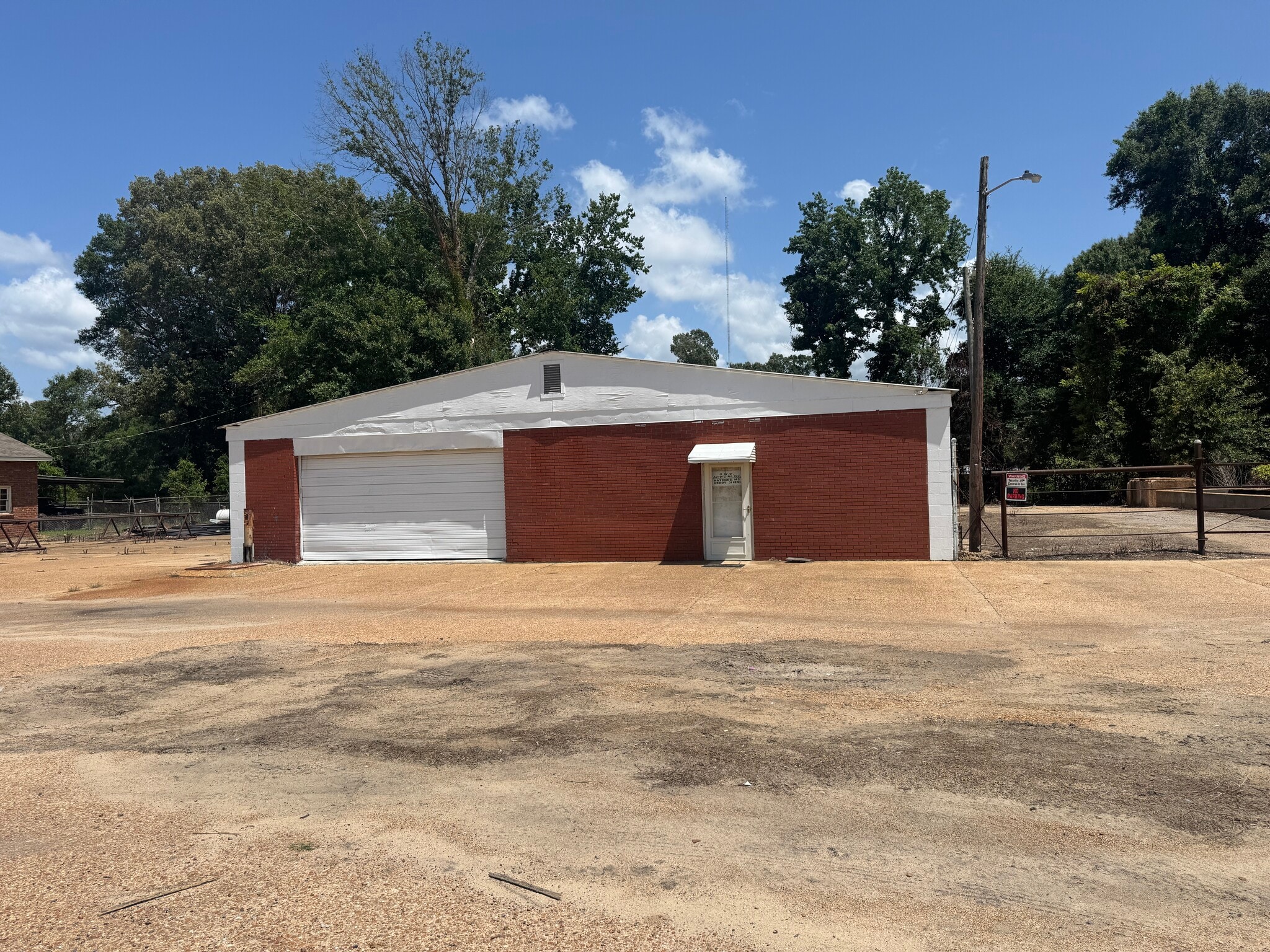335 Lower Woodville Rd, Natchez, MS for Sale