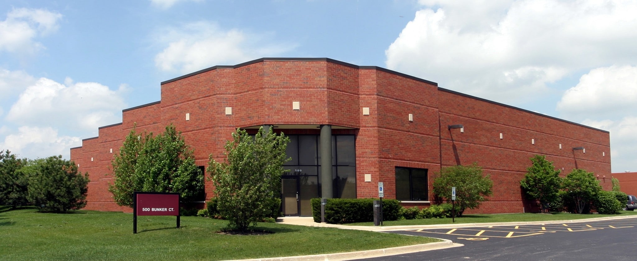 500 E Bunker Ct Vernon Hills, IL 60061 Industrial Property for Lease